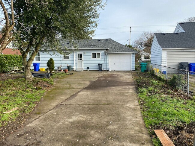 Foto del edificio - 6144 N Willamette Blvd