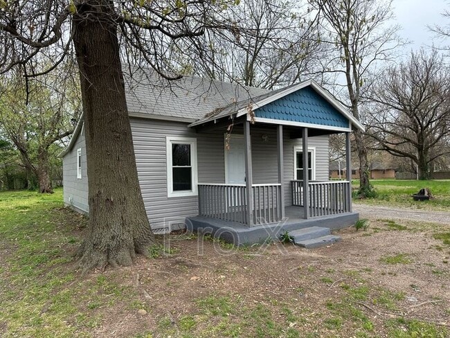 Building Photo - 2246 Cleveland Ave