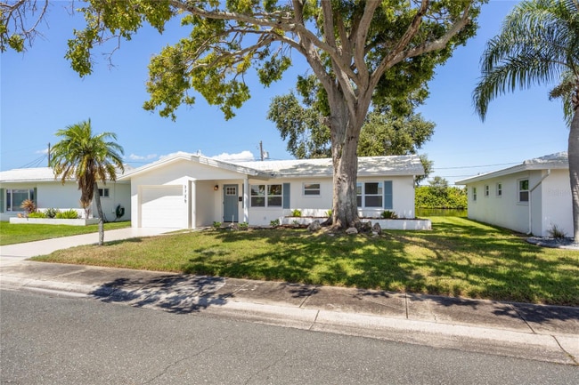 Foto del edificio - 3735 101st Ave N