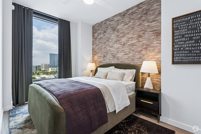 A1 1BR, 1BA - 621SF - Bedroom - Grand 340