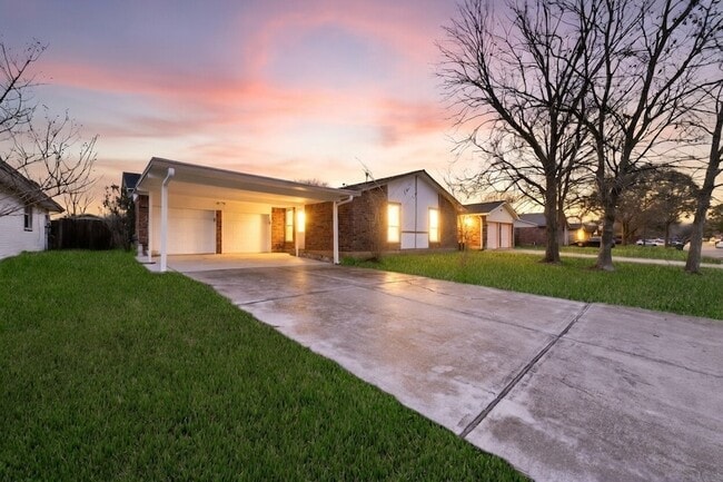 Photo - 11610 Grapewood Dr House