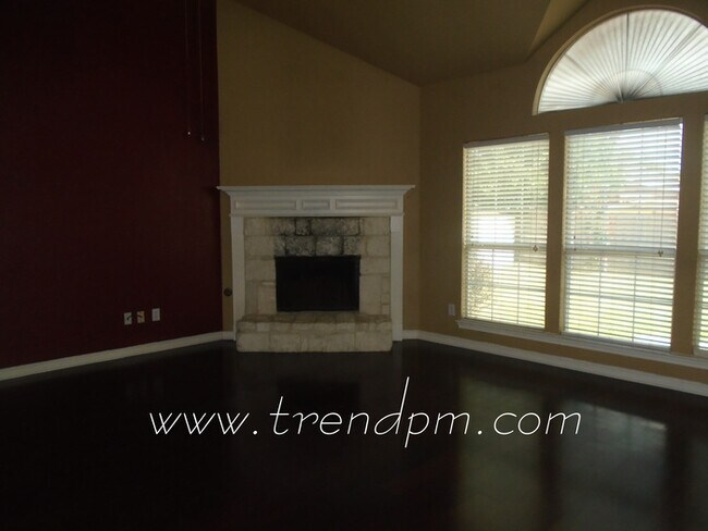 Building Photo - beautiful 5 bedroom 3.5 bath in Mansfield