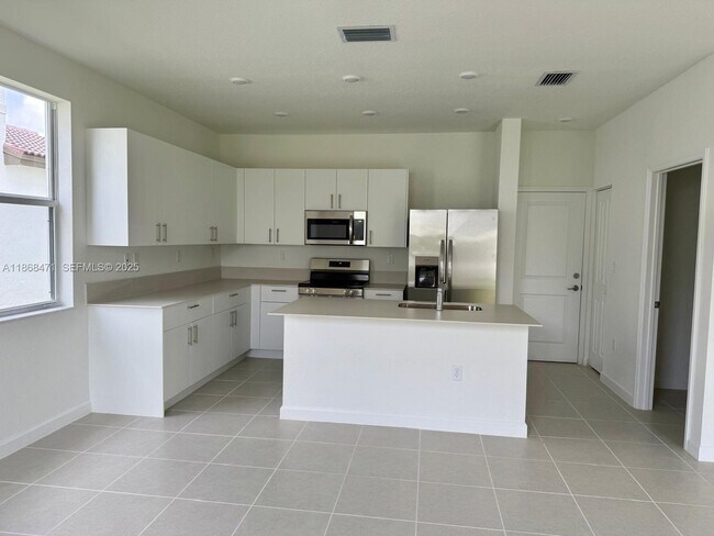 Foto del edificio - 2659 SE 24th Dr