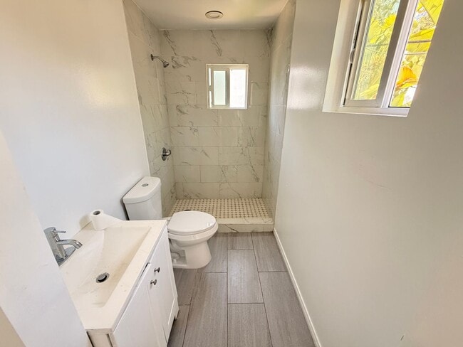Building Photo - Studio for Rent – San Diego