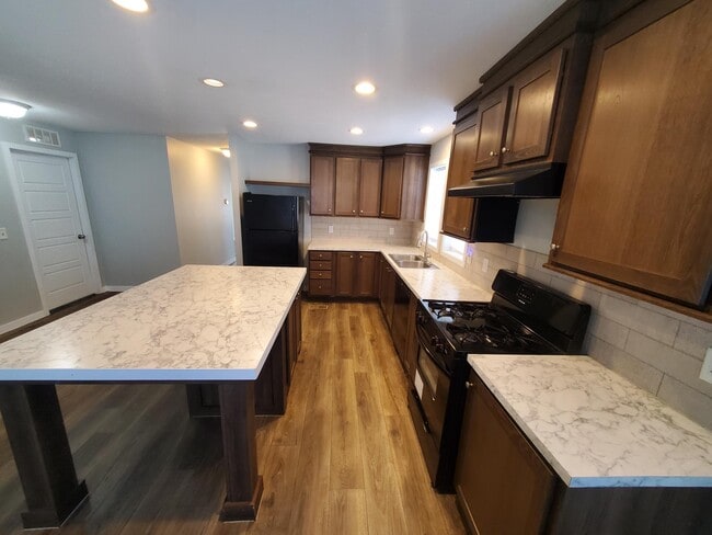 Foto del edificio - 19 Hummingbird Dr