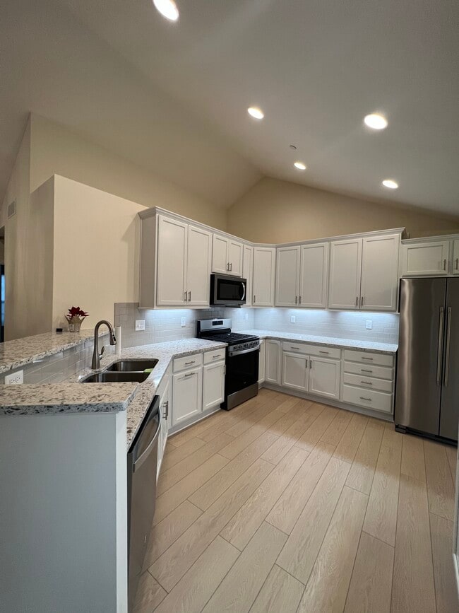 Building Photo - 1172 Sandy Rdg Dr