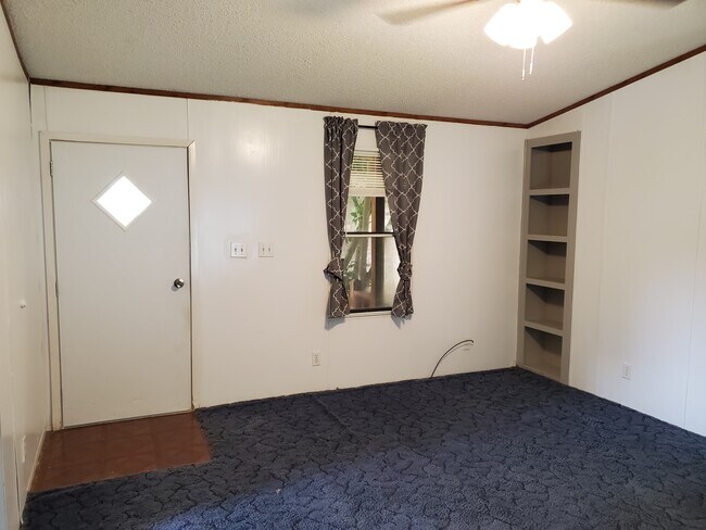 Foto del edificio - 146 Courtney Ln