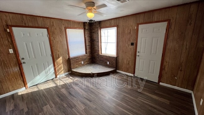 Building Photo - 3604 Dumas St