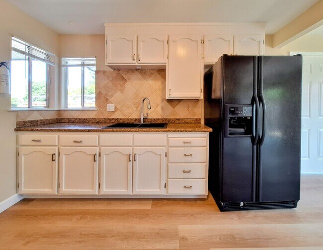 Foto del edificio - Spacious & Refurbished 3bd House With Larg...