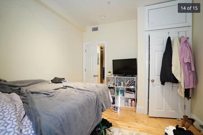 Foto del edificio - 1205 Beacon St