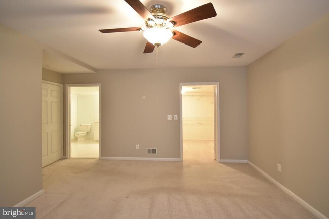Foto del edificio - 12300 Rosslare Ridge Rd