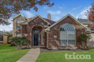 Building Photo - 1233 Clear Creek Dr