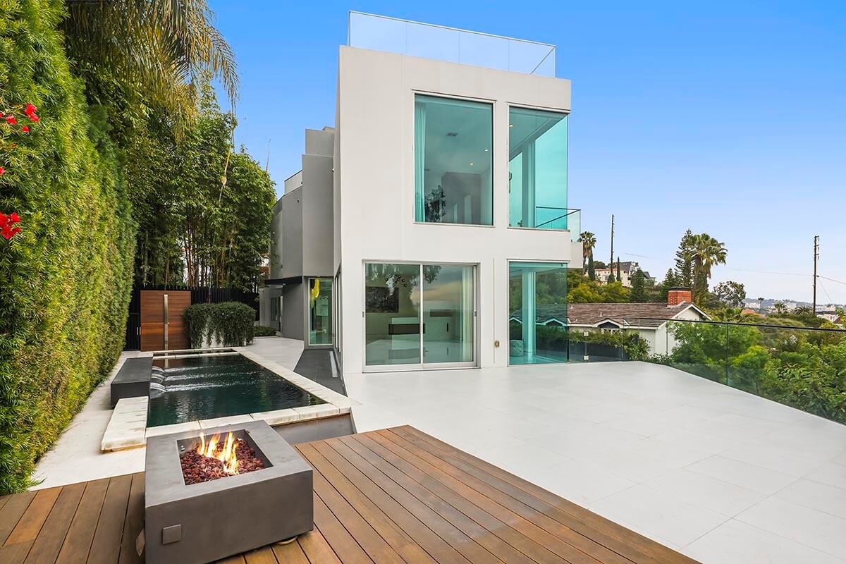 Pool- Back deck - 1377 Miller Pl
