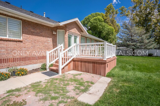 Building Photo - 1037 Park Palisade Dr