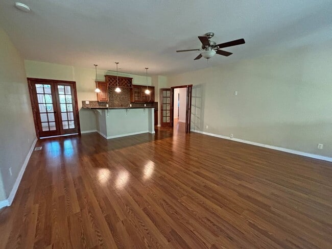 Building Photo - 1600 Fort Bragg Rd