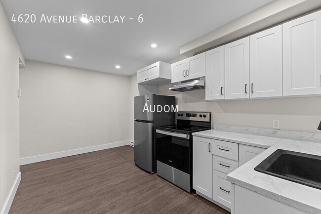 Photo du bâtiment - 4620 Av. Barclay