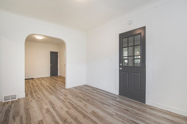 Foto del edificio - 1036 Park St SW