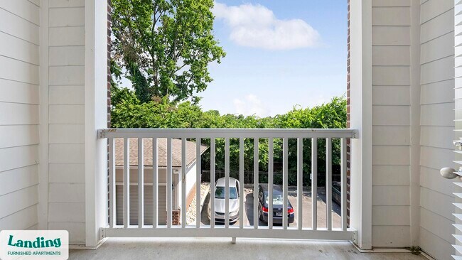 Foto del edificio - 225 Walden Village Ln