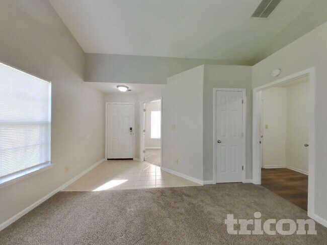Foto del edificio - 5260 Pin Oak Dr