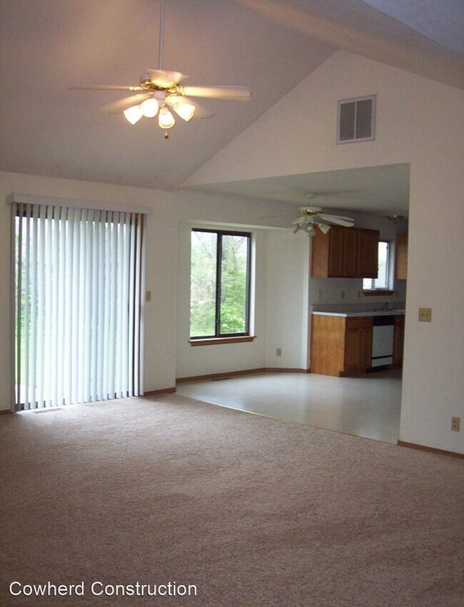 Building Photo - 3 br, 2 bath House - 3094 S Overhill