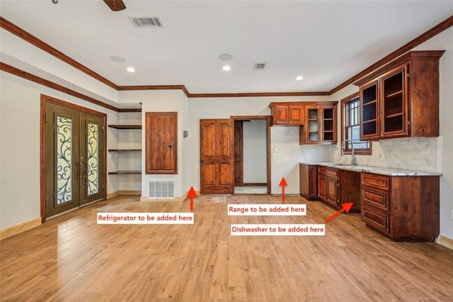 Building Photo - 1 bedroom In Unique Duplex East of Downtown