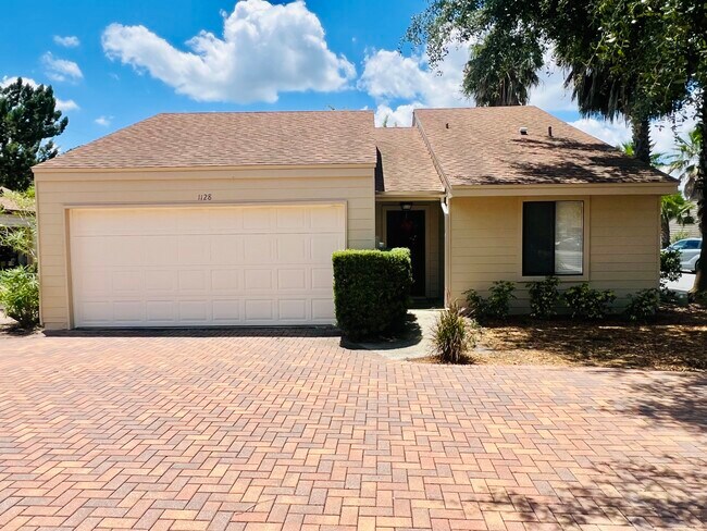 1128 Park Green Place - 3 habitaciones, 2 baños, garaje para 2 autos - 1128 Park Green Pl