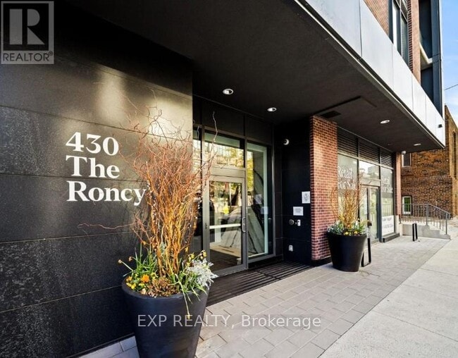 Building Photo - 430-430 Roncesvalles Ave