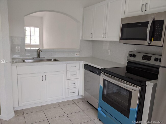 Building Photo - 3482 Briar Bay Blvd