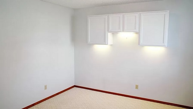 Building Photo - 1612 Lela St: Your Ideal Home Awaits