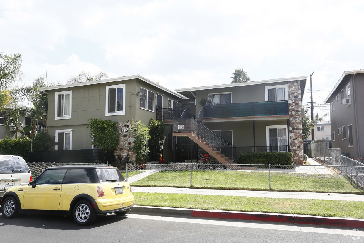 Primary Photo - 20560 Hartland St