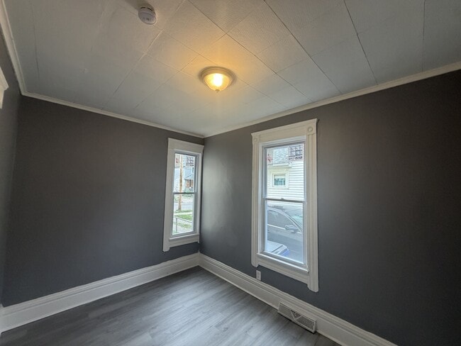 Building Photo - 3295 W 54th St