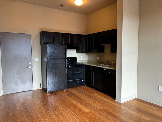 Building Photo - Grand Central Lofts