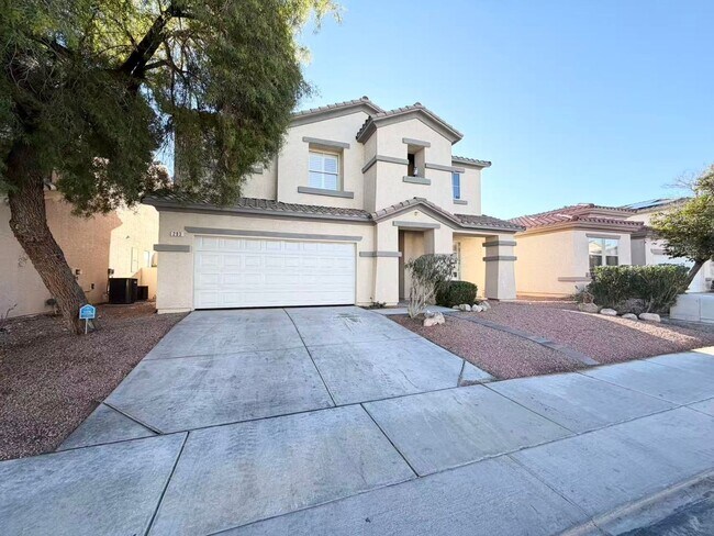 Foto del edificio - Gorgeous two story single home
