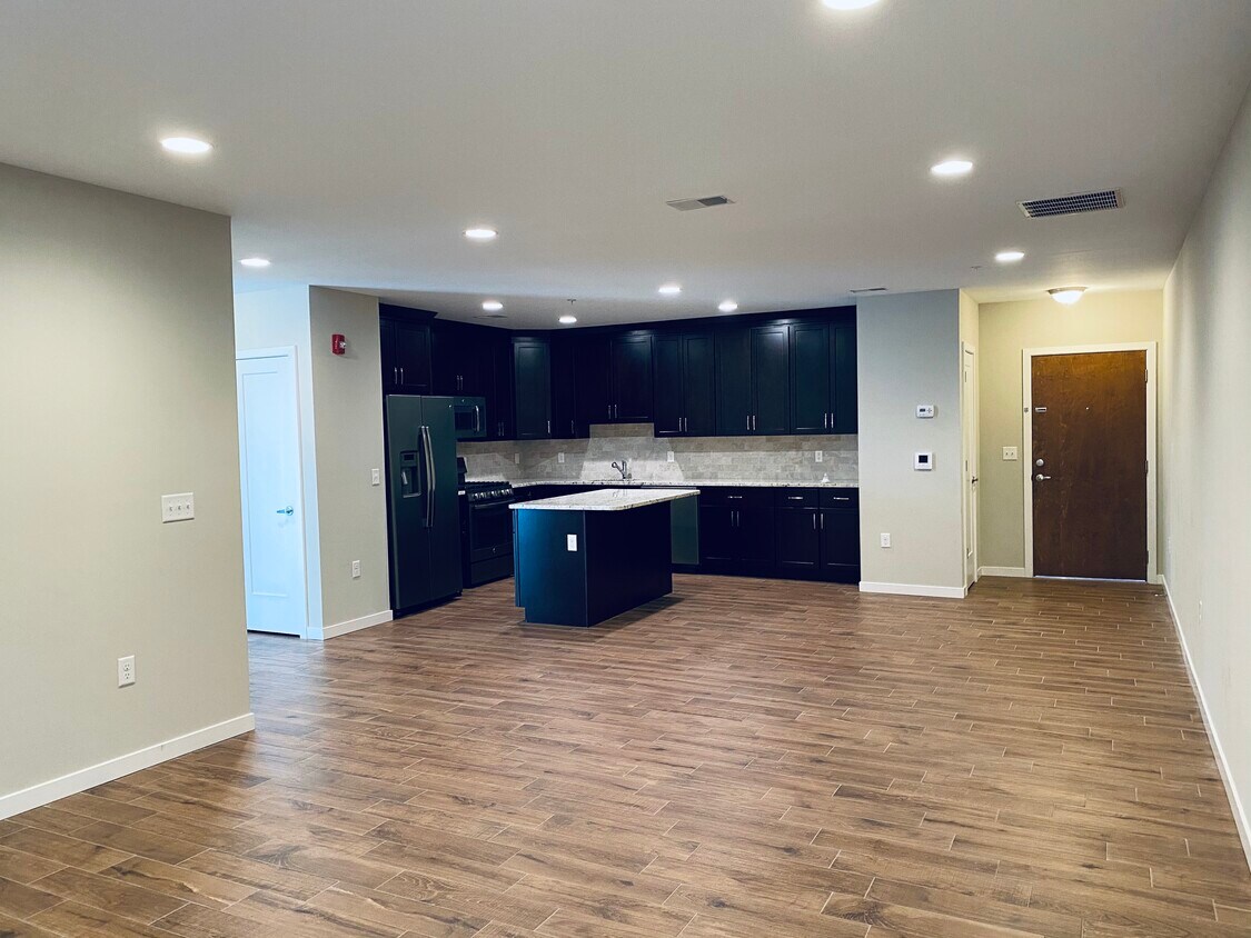 744 Westfield Ave Unit 204, Elizabeth, NJ 07208 Condo for Rent in