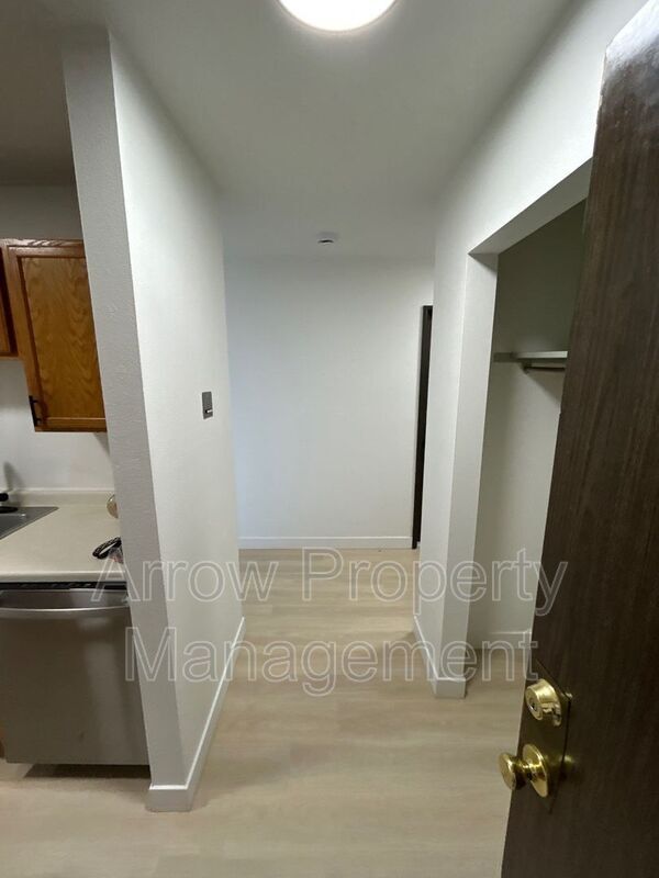 Foto del edificio - 215 E Arbor Ave