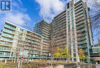 Building Photo - 209 Fort York Blvd