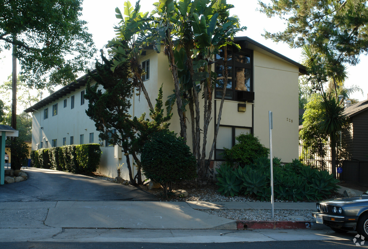 228 W Alamar Ave, Santa Barbara, CA 93105 - Apartments in Santa Barbara ...