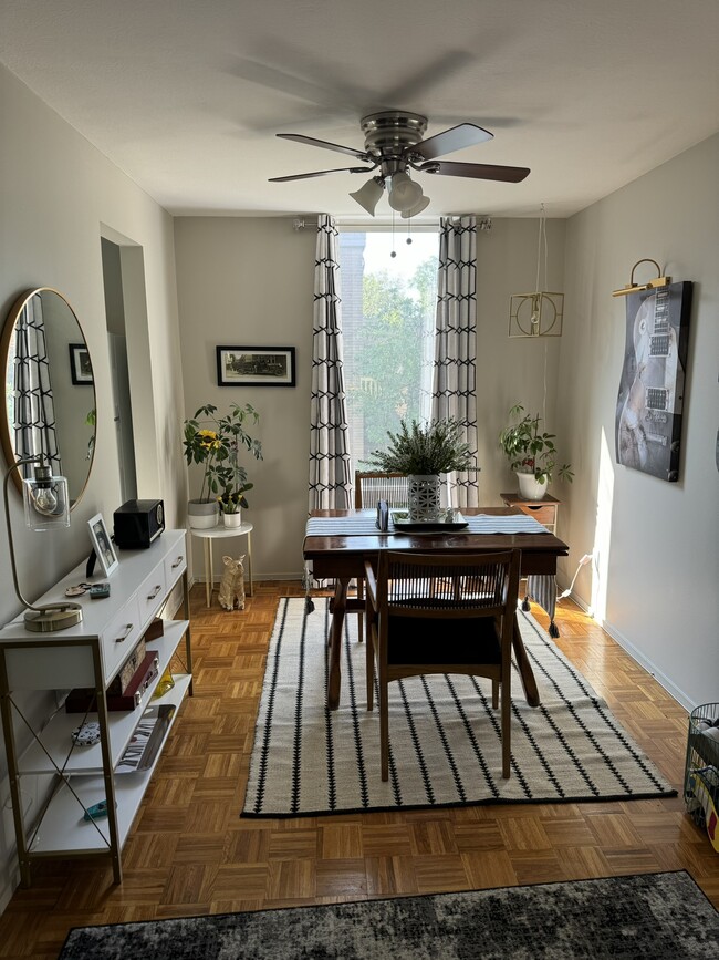 Foto del edificio - 6640 Chaffee Ct