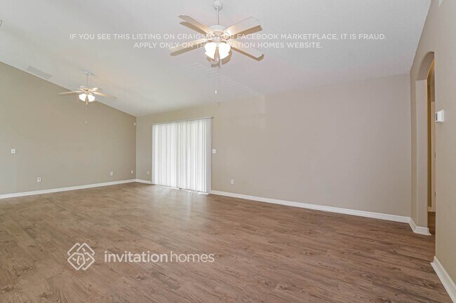 Foto del edificio - 211 Compass Rose Dr