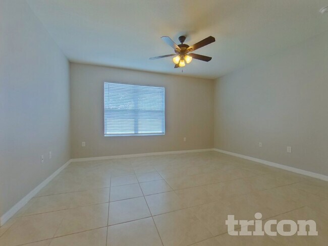 Foto del edificio - 2531 Newmark Dr