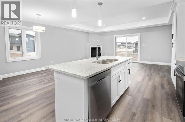 Building Photo - 102 Kerr Ave