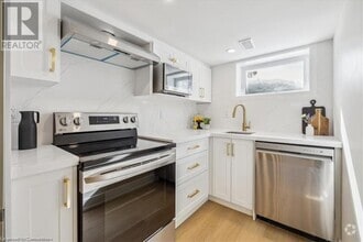 Building Photo - 98 E 37th St