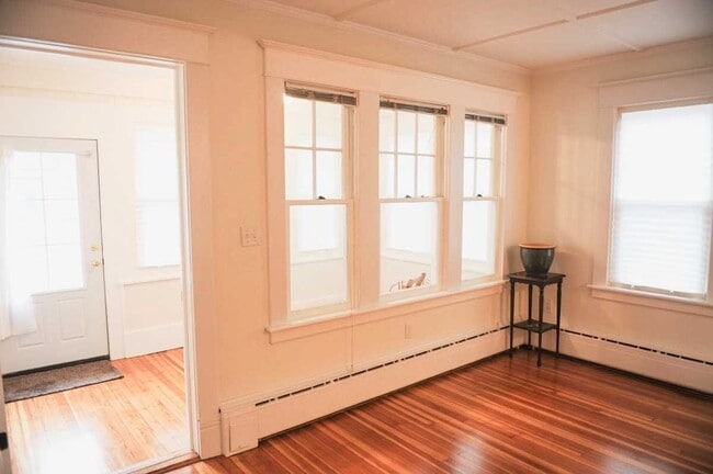 Building Photo - 103 Rombout Ave