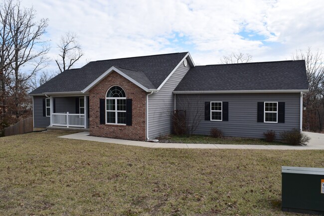 Building Photo - 3 Bedroom Home in Taylor Hills Subdivision