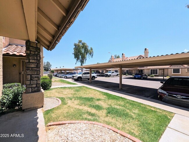 Foto del edificio - 4601 N 102nd Ave