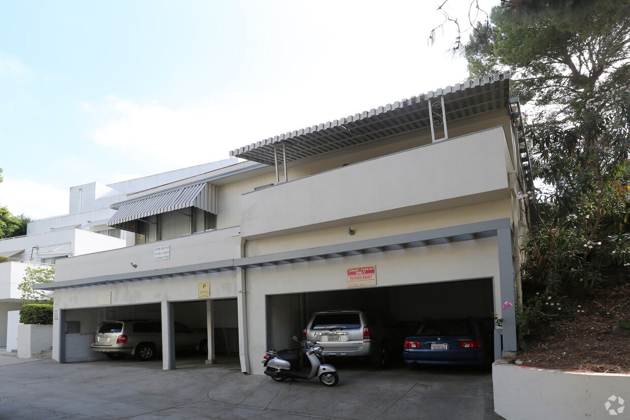 Foto del edificio - 656-660 Kelton Ave