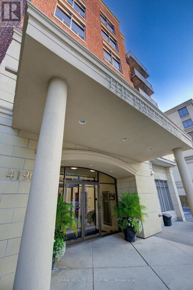 Photo du bâtiment - 4196-4196 Dundas St W