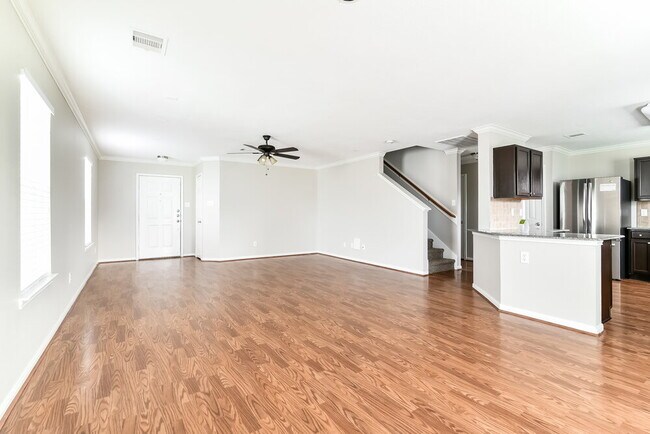 Foto del edificio - 18215 Rexine Ln