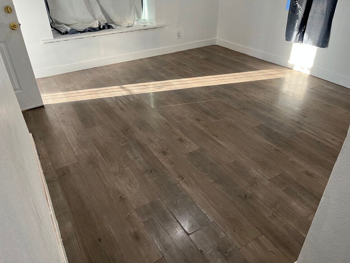 Building Photo - 150 E 55th St