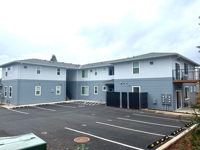 Building Photo - 1525 Jonmart Ave SE